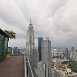 Sky Suites Klcc By Deep Sleep